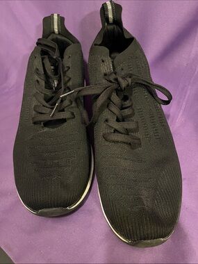 Men's Black Knit Lace-Up Slip-On Sneakers